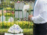 Välja blommor till begravning